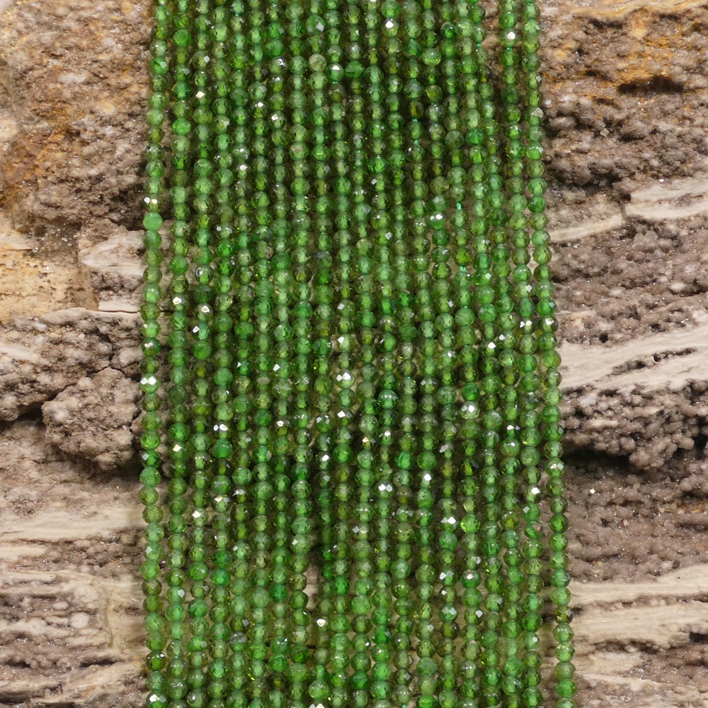 Chrome Diopside Micro Faceted Round 2mm-1